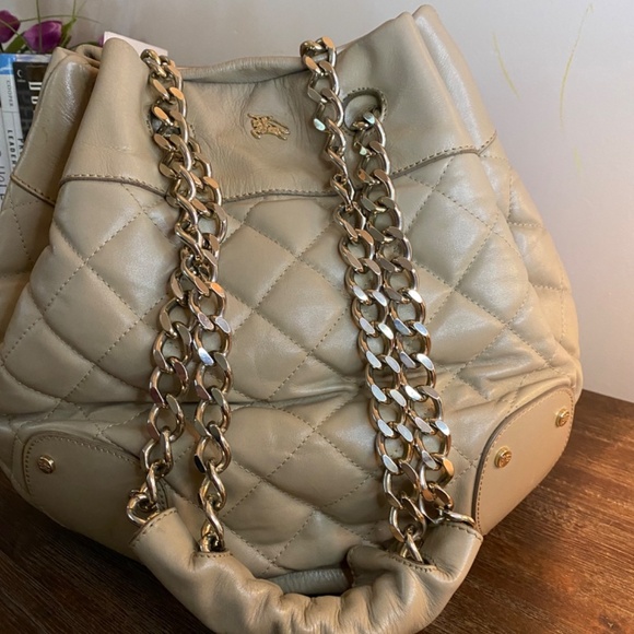 Burberry bucket bag - Picture 5 of 8